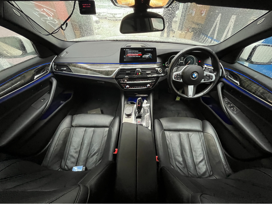 2017 BMW 5 Series - image 19