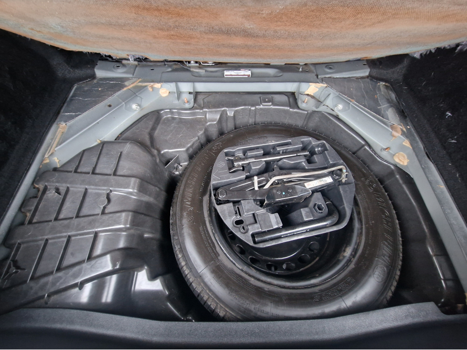 2017 Renault Megane - image 27