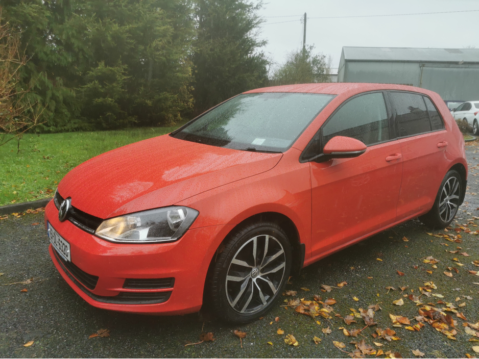 2015 Volkswagen Golf - image 5