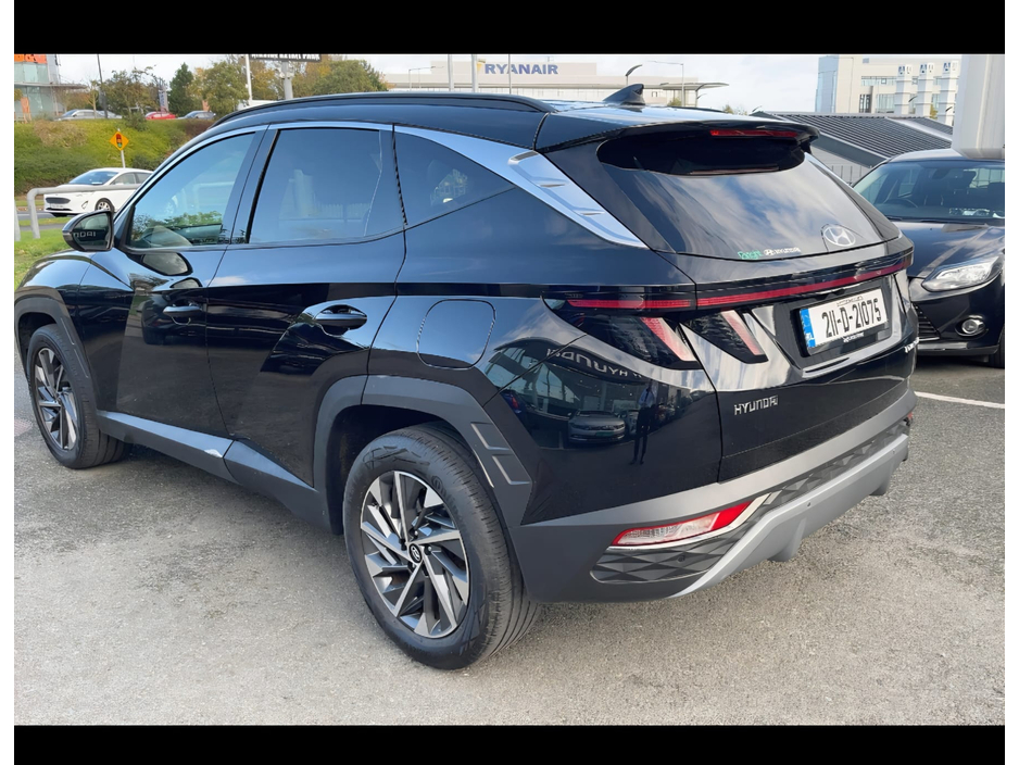 2021 Hyundai Tucson - image 3