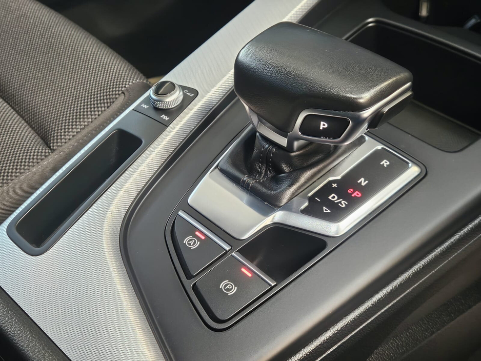 2022 Audi A4 - image 11