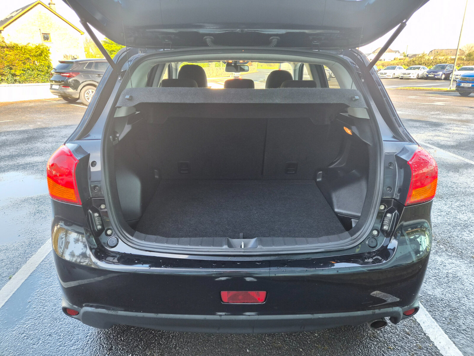 2017 Mitsubishi ASX - image 4