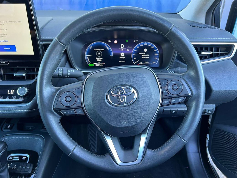 2023 Toyota Corolla - image 4