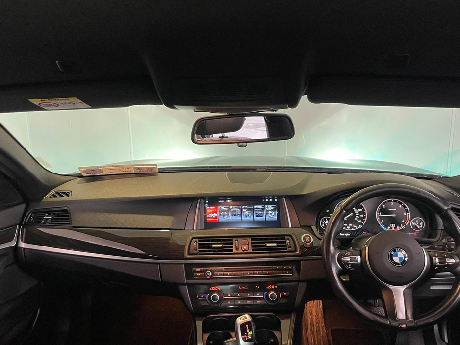 2016 BMW 5 Series - image 3