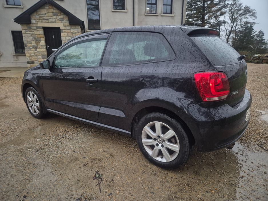 2014 Volkswagen Polo - image 4