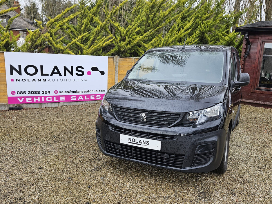 2023 Peugeot Partner - image 9