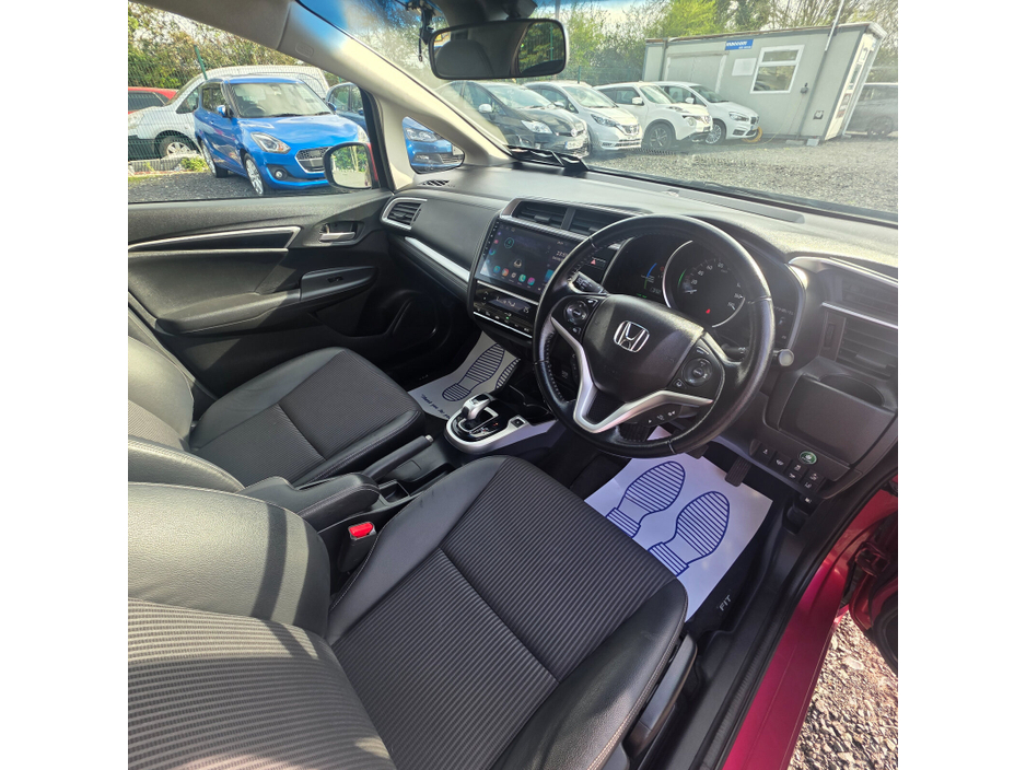 2017 Honda Fit - image 10