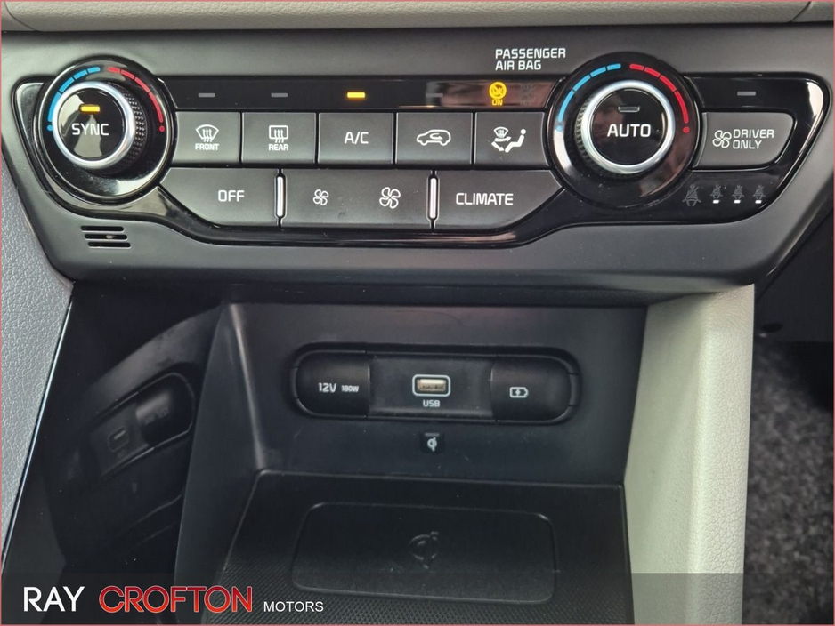 2020 Kia Niro 1.6 GDI PLUG-IN HYBRID PE Auto €23,950