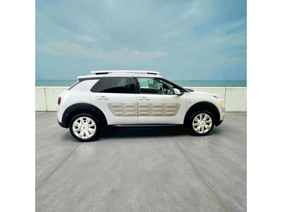 2017 Citroen C4 Cactus 1.2 PureTech 75 Touch €9,888