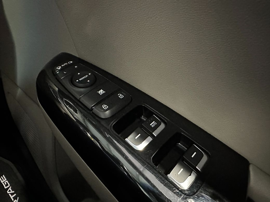 2021 Kia Sportage - image 20