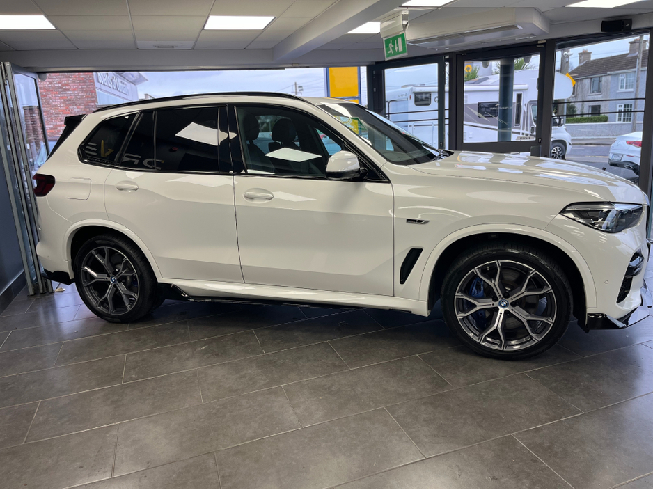 2022 BMW X5 - image 16