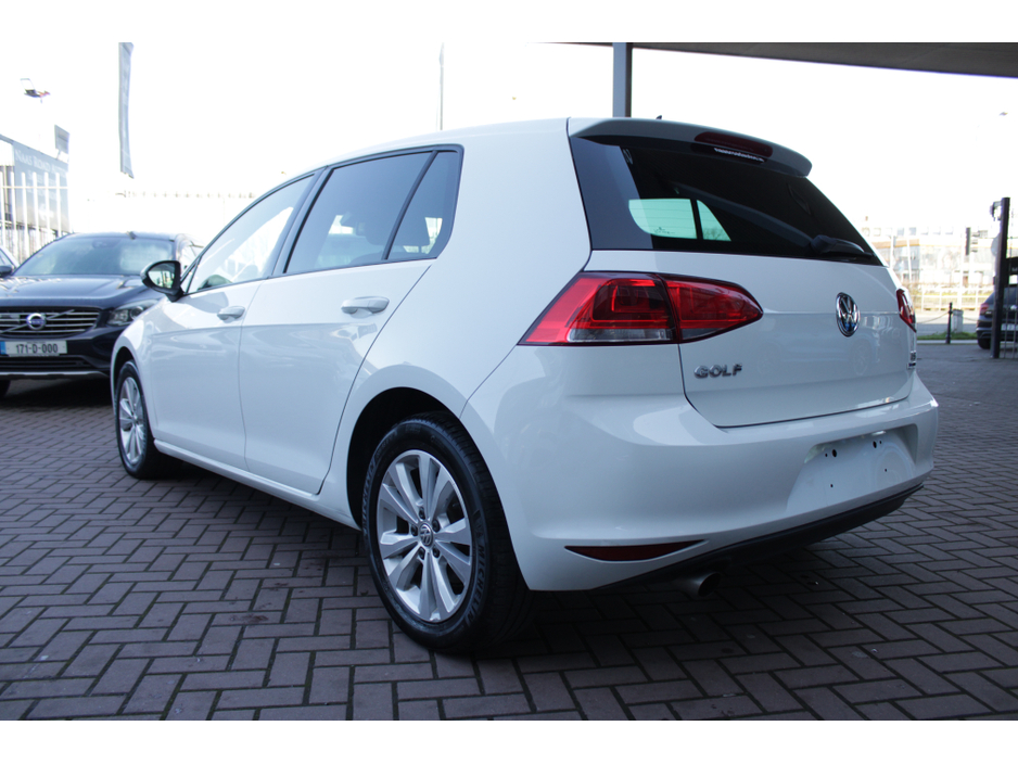 2016 Volkswagen Golf - image 6
