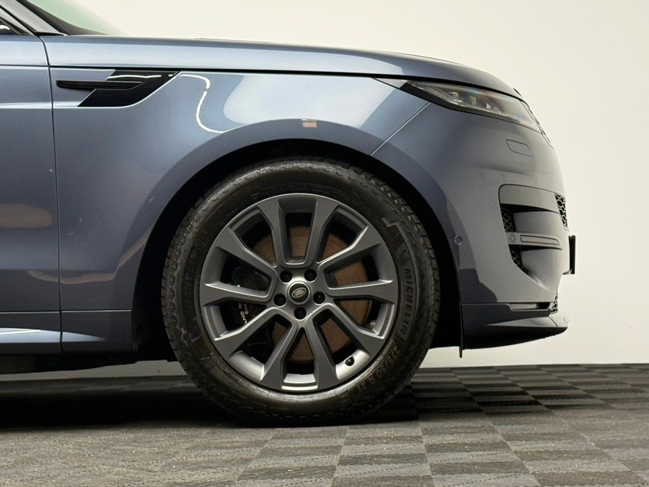 2024 Land Rover Range Rover Sport - image 9