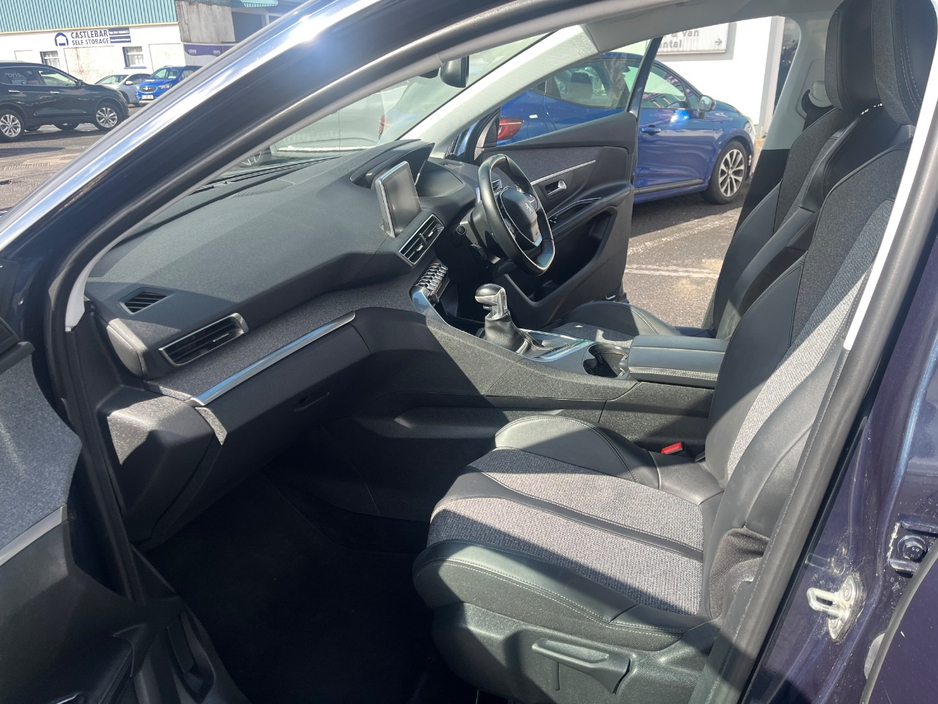 2019 Peugeot 5008 - image 10