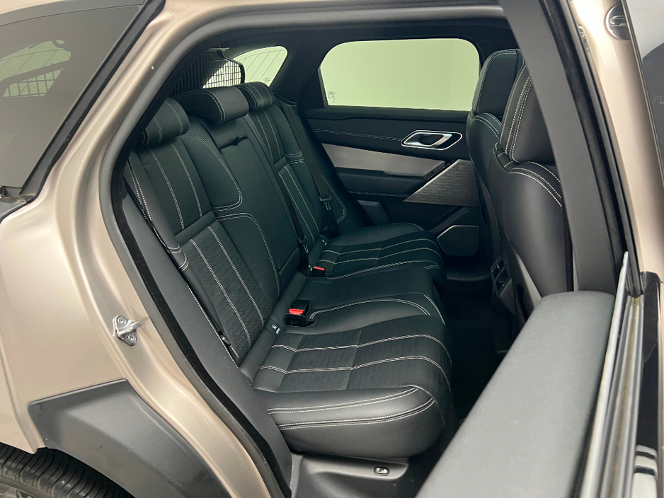 2022 Land Rover Range Rover Velar R-DYNAMIC HSE P400E *PAN ROOF* €52,990