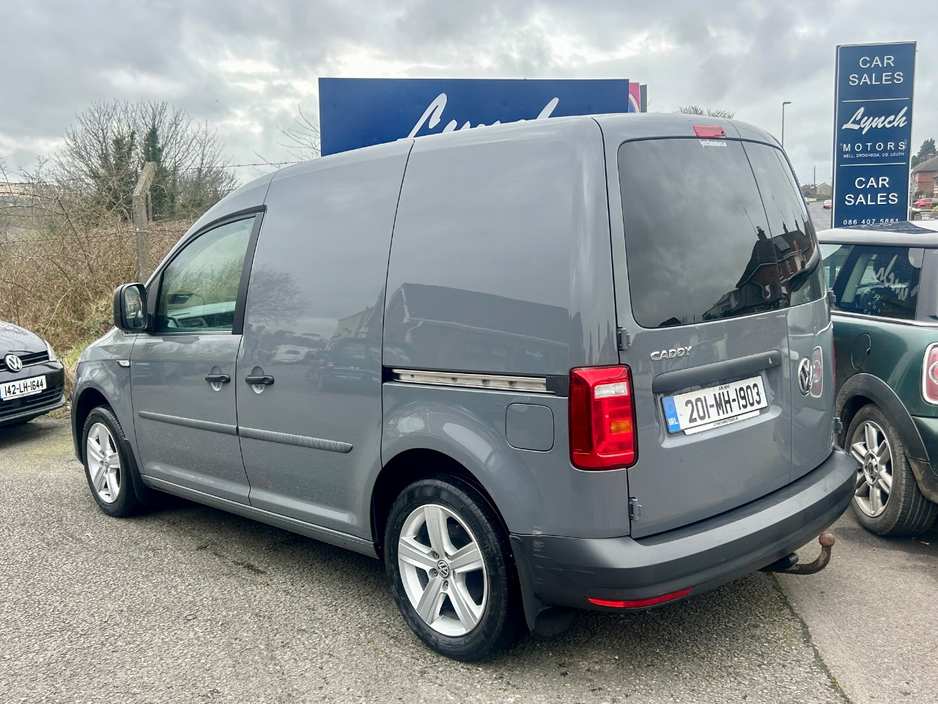 2020 Volkswagen Caddy - image 5