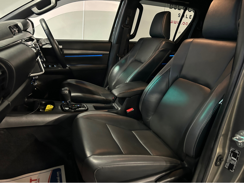 2021 Toyota Hilux - image 5