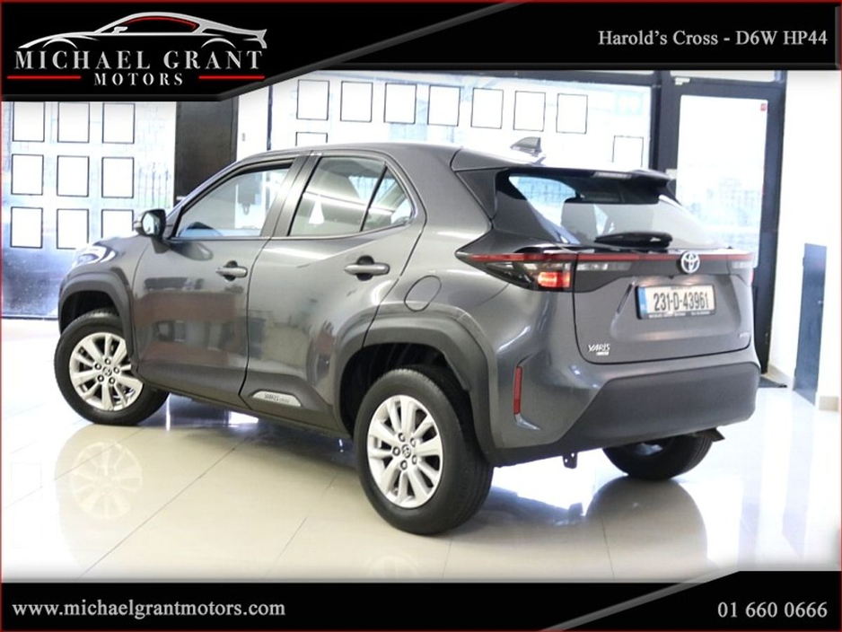 2023 Toyota Yaris Cross 1.5 HYBRID CVT AUTOMATIC LUNA 1 OWNER IRISH CAR €24,900