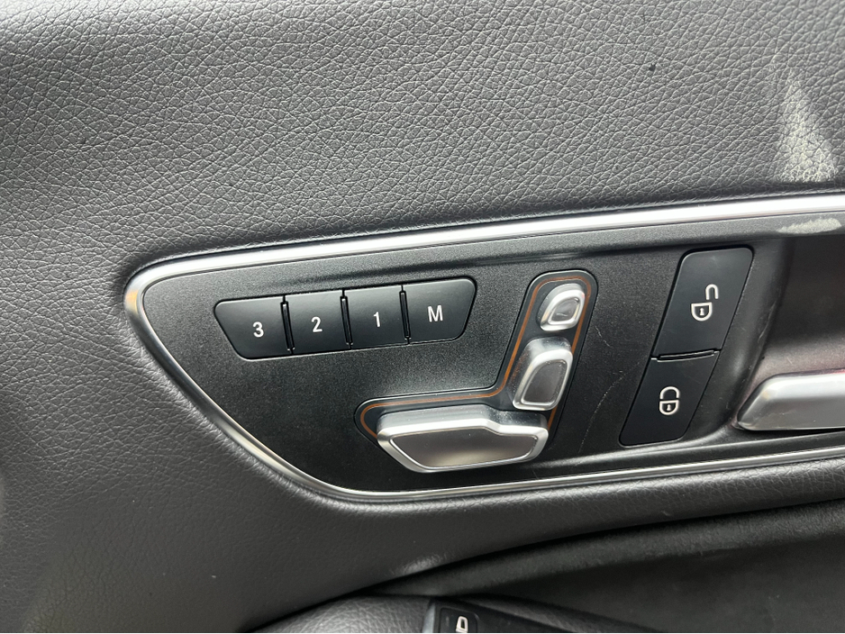 2018 Mercedes-Benz CLA Class €21950! 2018 MERCEDES-BENZ CLA180 AMG STYLE 1.6 AUTOMATIC / CRUISE CONTROL / REVERSE CAMERA / ELECTRIC MEMORY & HEATED SEATS / PADDLE SHIFTERS / PANORAMIC SUNROOF €21,950