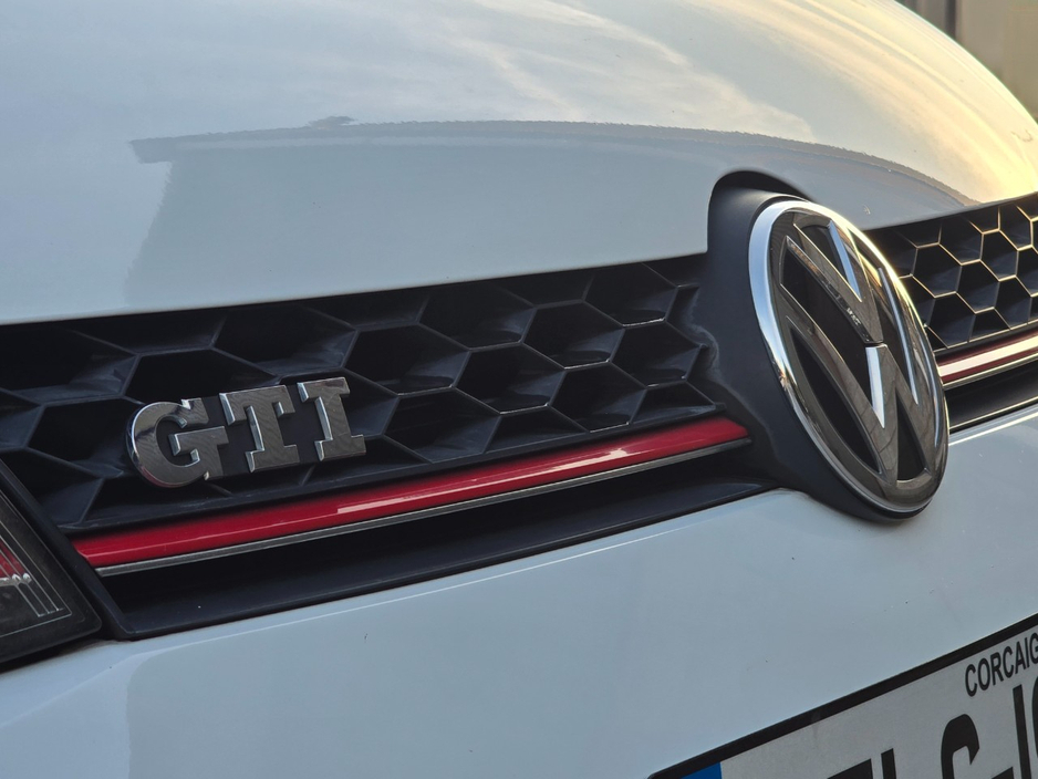 2017 Volkswagen Golf - image 14