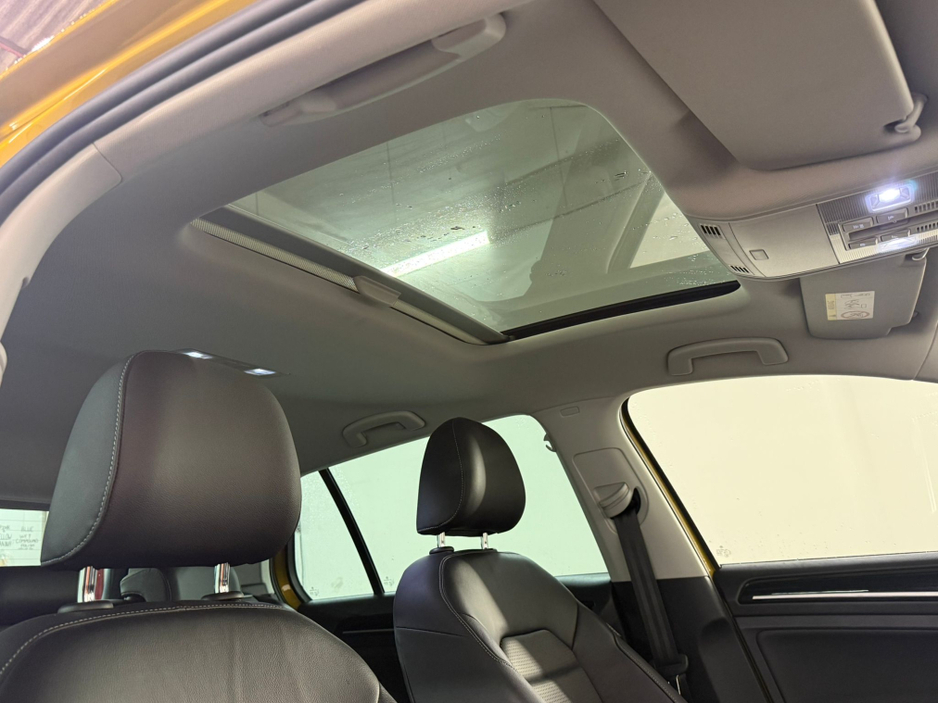 2018 Volkswagen Golf - image 16