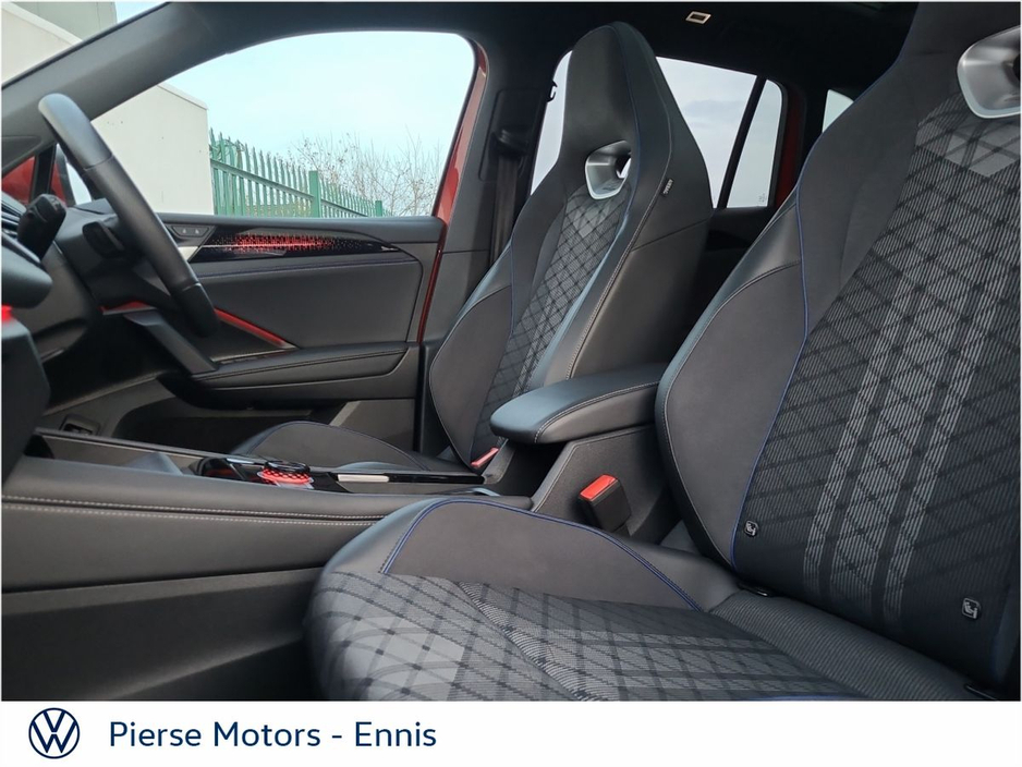 2025 Volkswagen Tiguan - image 7