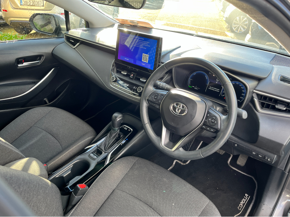 2024 Toyota Corolla SALOON LUNA HYBIRD AUTOMATIC 1.8 PETROL //REVERSE CAMERA// €27,950