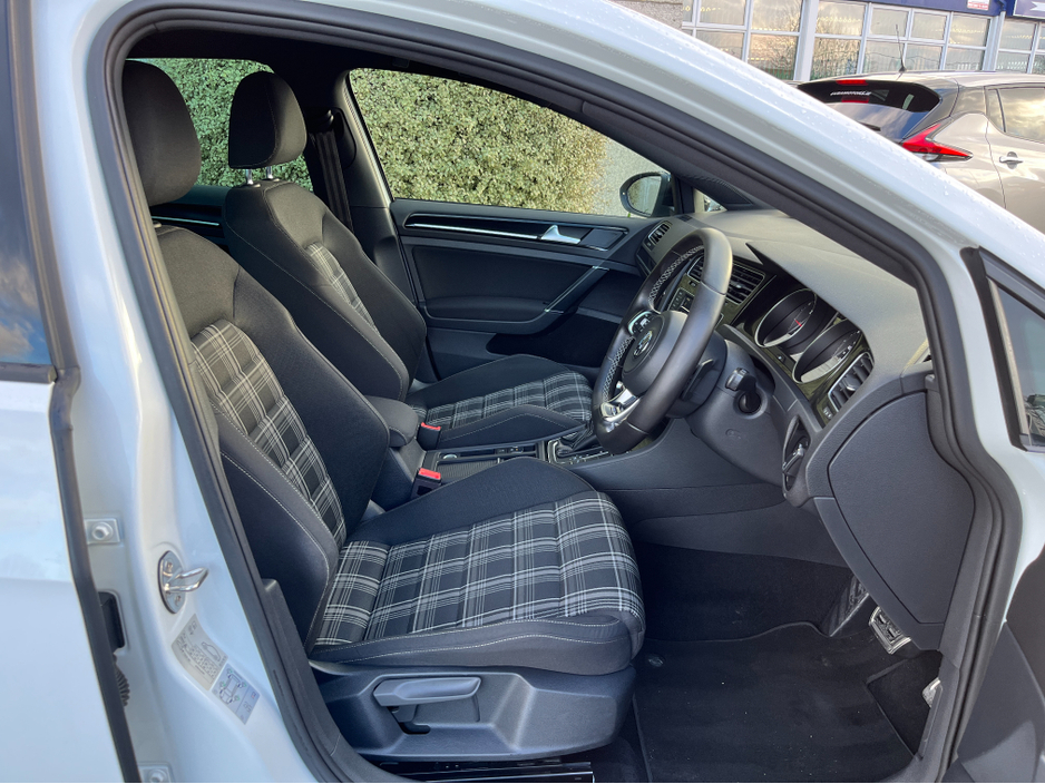2017 Volkswagen Golf GTD AUTOMATIC 2.0 TDI DIESEL 184BHP €18,950