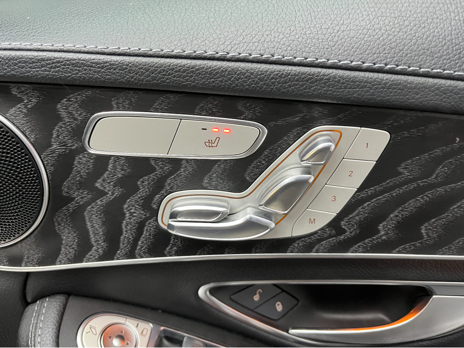 2017 Mercedes-Benz C Class €21950 2017 MERCEDES-BENZ C220D AVANTGARDE AMG LINE 2.2 AUTOMATIC / CRUISE CONTROL / REVERSE CAMERA / ELECTRIC MEMORY & HEATED SEATS / PADDLE SHIFTERS / AMBIENT LIGHTS AND MORE €21,950