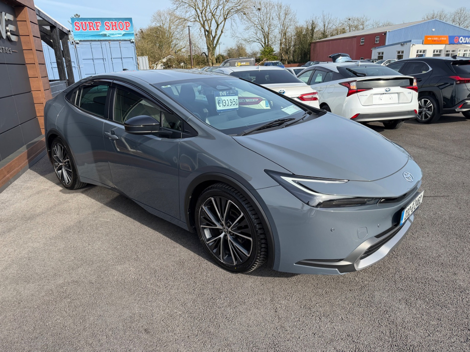 2023 Toyota Prius - image 6