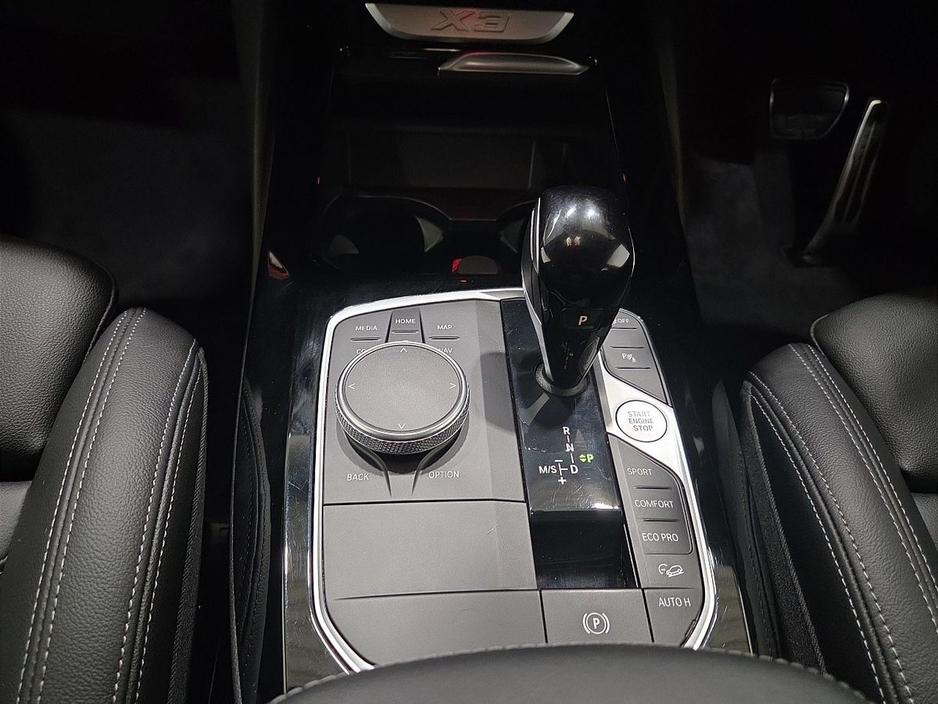 2023 BMW X3 - image 10