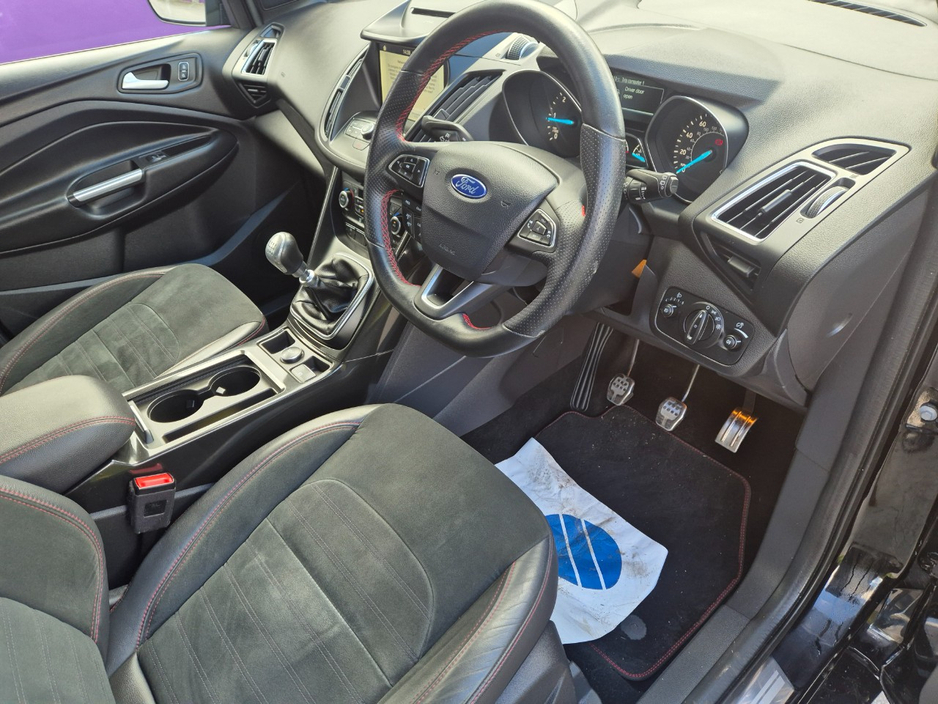 2019 Ford Kuga - image 14