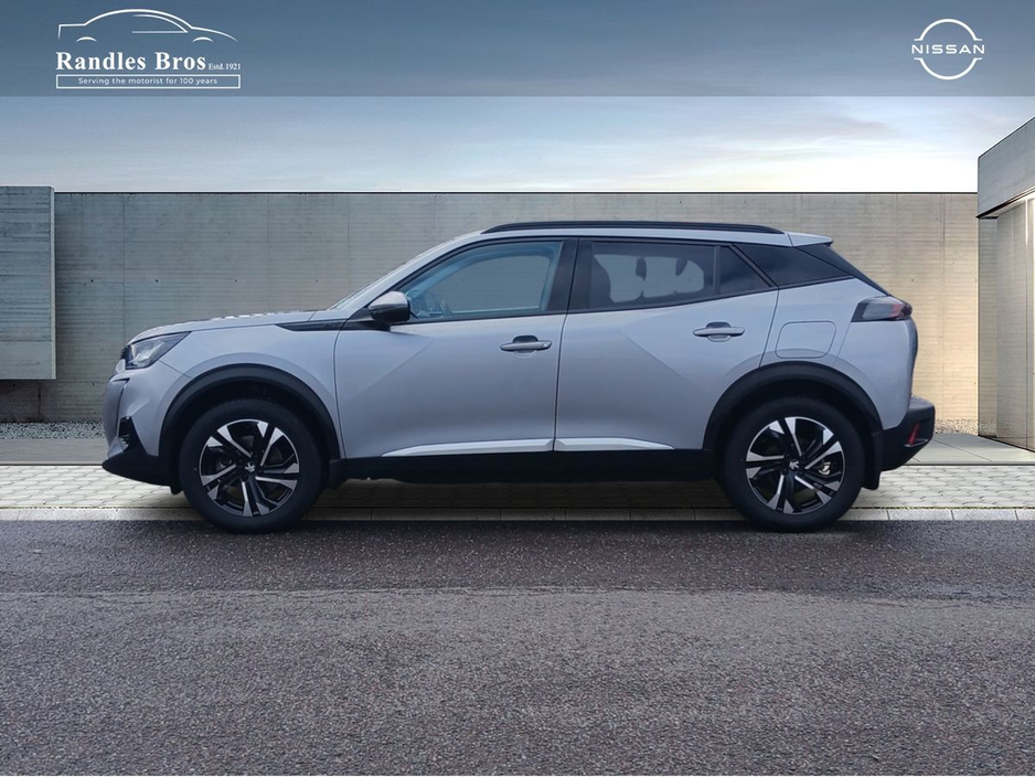 2022 Peugeot 2008 - image 3