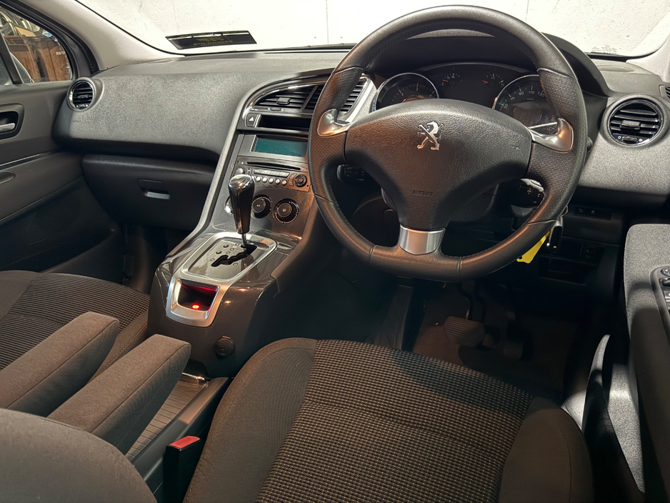 2016 Peugeot 5008 - image 19