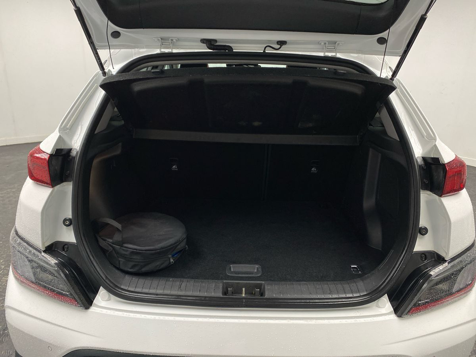 2023 Hyundai Kona - image 9