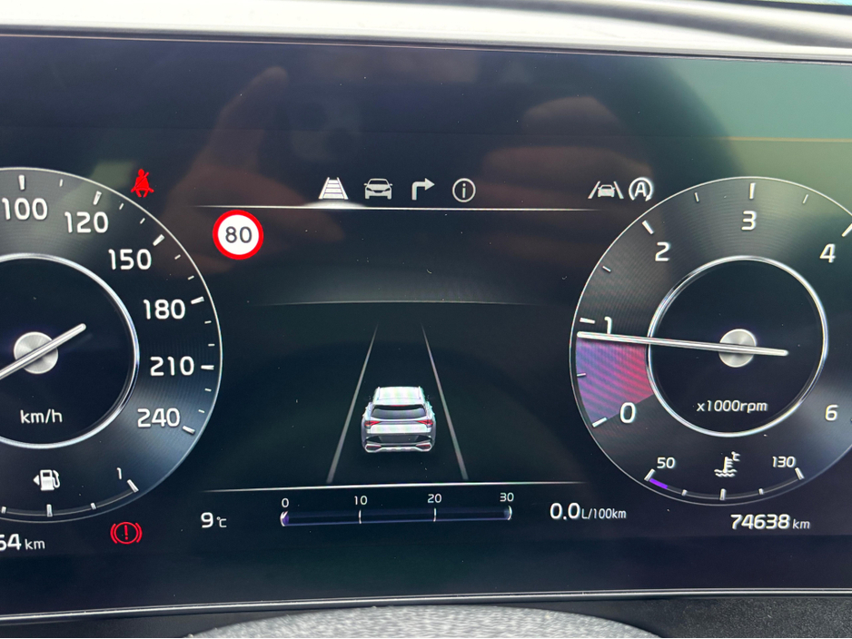 2022 Kia Sportage - image 6