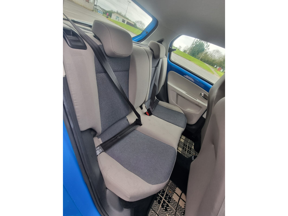 2015 Volkswagen up! - image 13