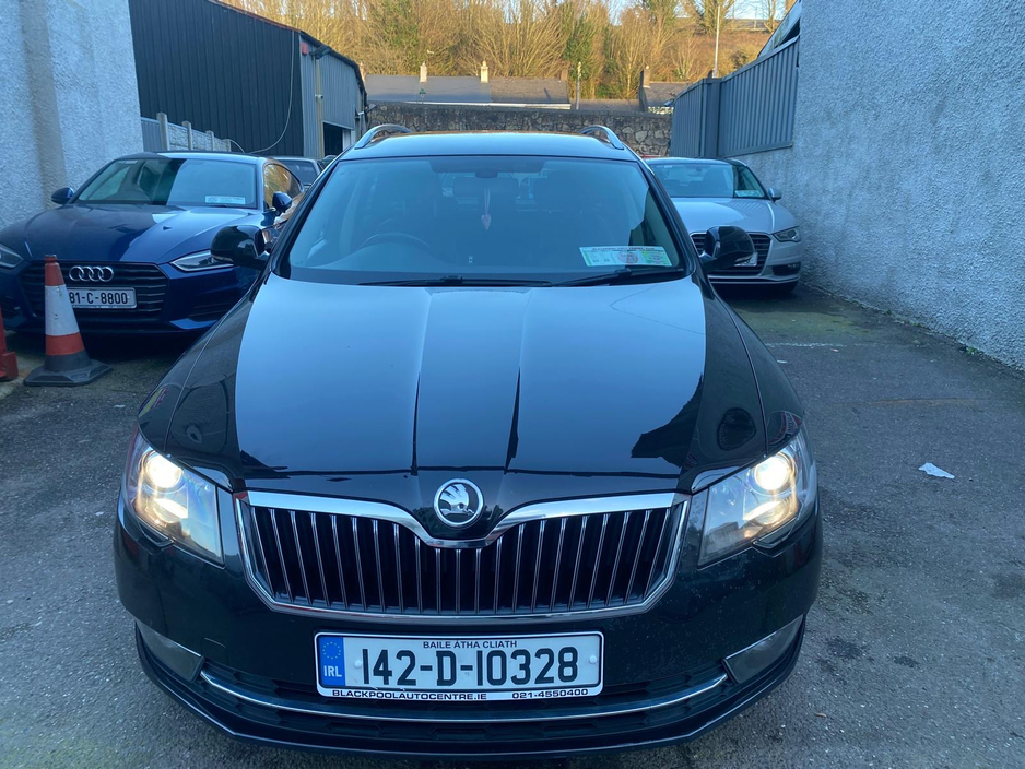 2014 Skoda Superb - image 10