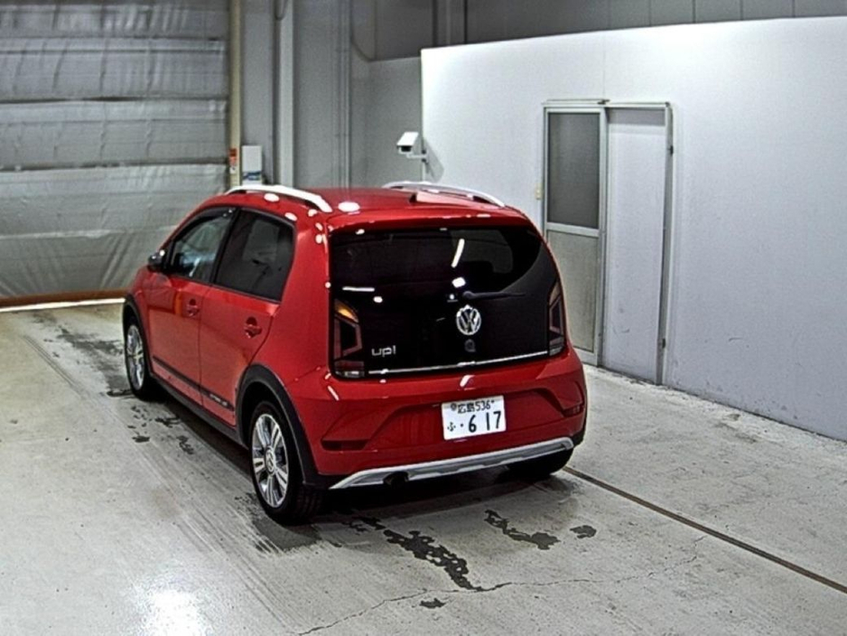 2017 Volkswagen up! CROSS EDITION - FACTORY ALLOYS - REVERSE CAMERA - COLOUR CODED INTERIOR €10,950