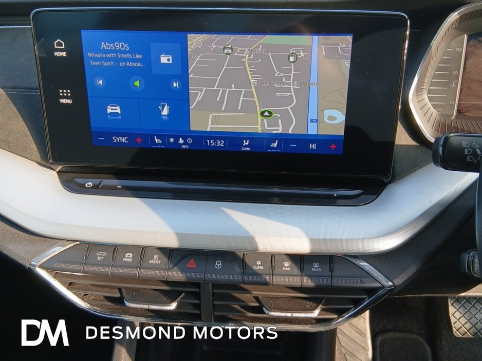 2023 Skoda Octavia - image 15