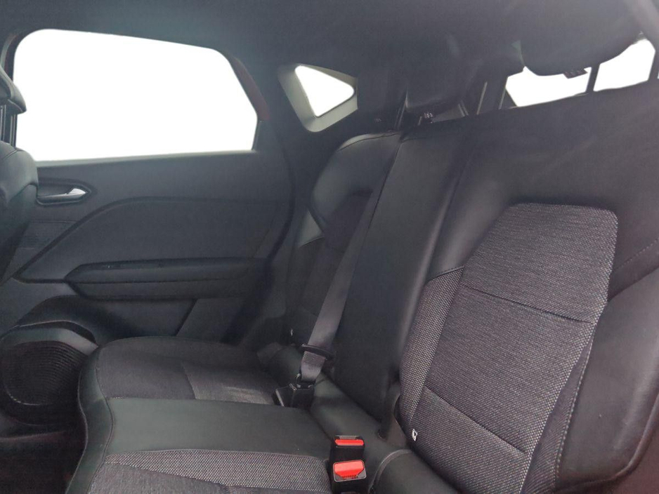 2023 Renault Captur - image 11