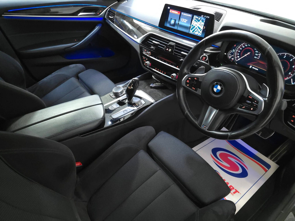 2017 BMW 5 Series - image 15