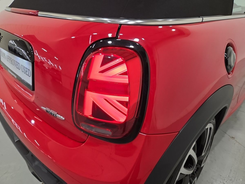 2024 MINI Convertible John Cooper Works €47,950