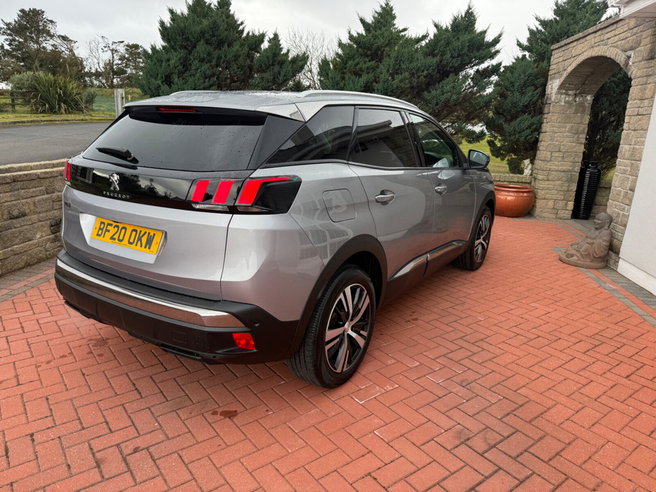 2020 Peugeot 3008 - image 10