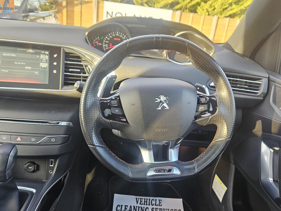 2016 Peugeot 308 - image 25
