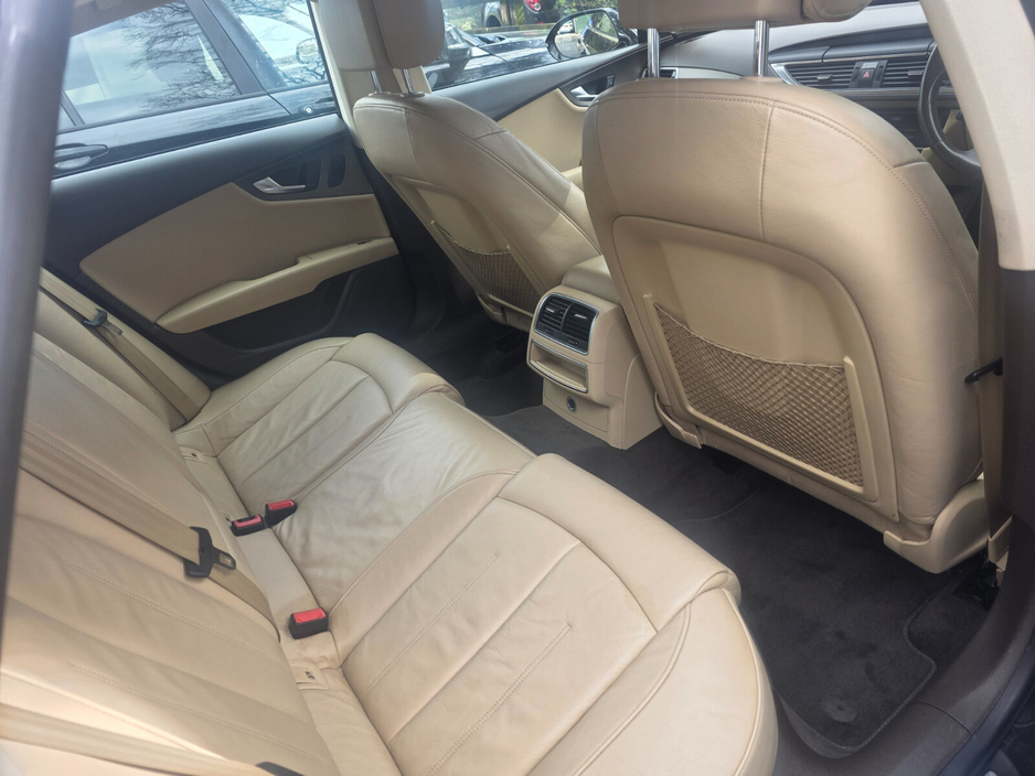 2013 Audi A7 - image 8