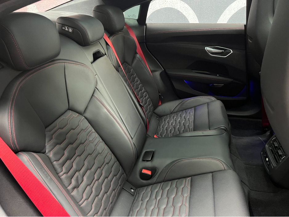 2023 Audi e-tron GT quattro - image 18