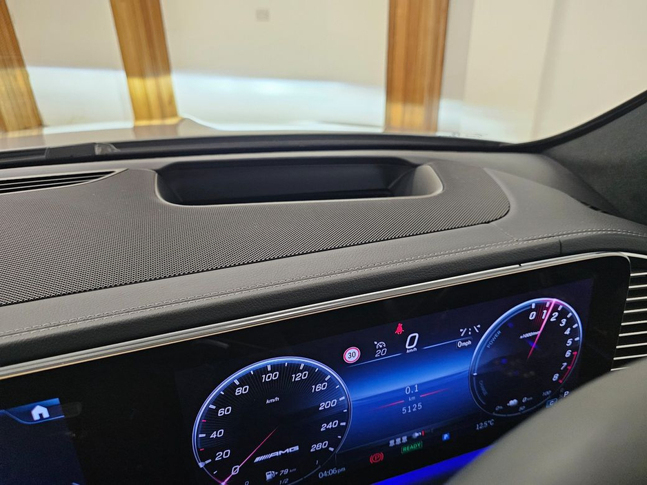 2025 Mercedes-Benz GLE Class - image 16