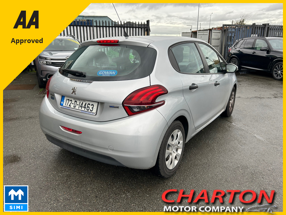 2017 Peugeot 208 - image 5