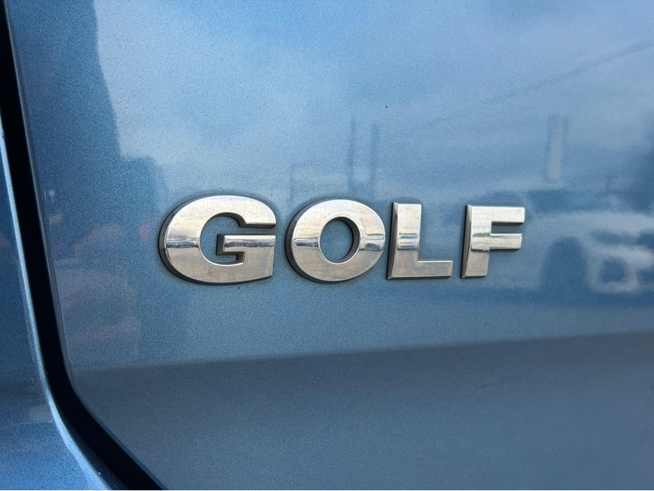 2013 Volkswagen Golf - image 11